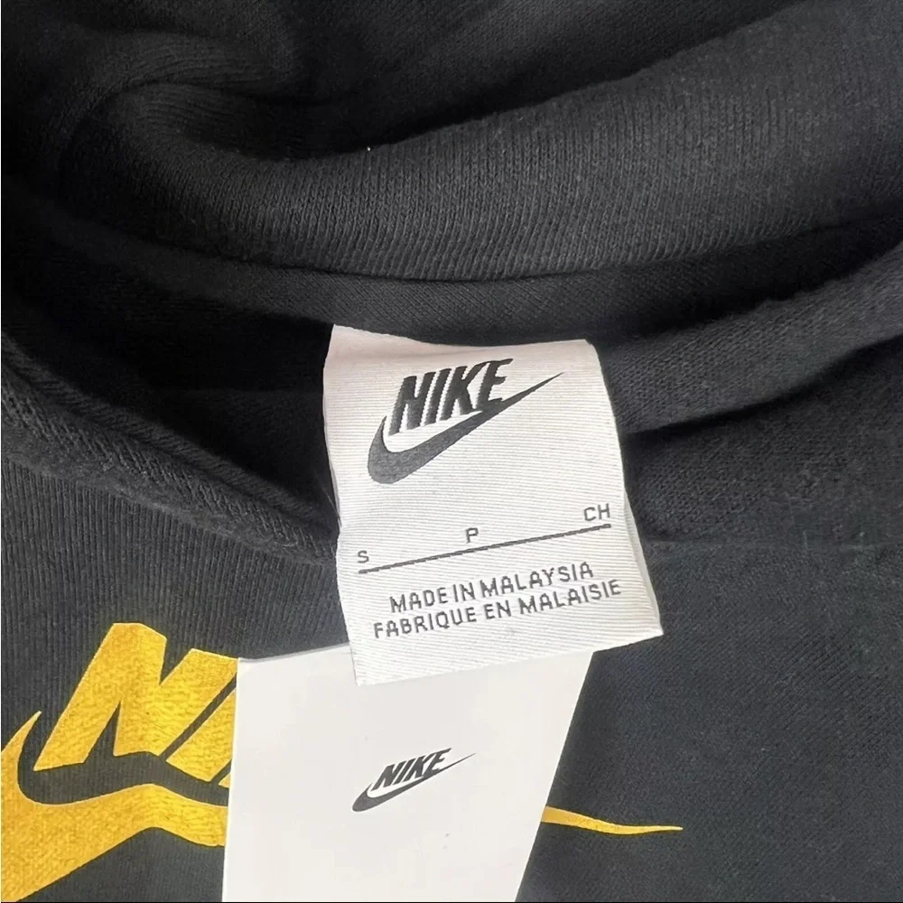 Nike Girl’s Black Cropped Hoodie Size Small